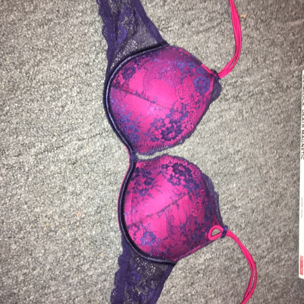 Size 32D bra from Victoria Secret